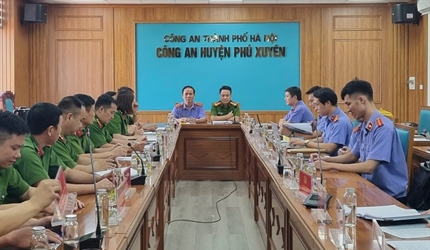 Viện KSND huyện Phú Xuyên trực tiếp kiểm sát việc tiếp nhận, giải quyết...